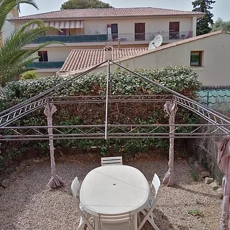 Maison Pres Du Port Et Des Restaurants De Holiday home